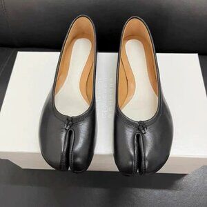 NEW Maison Margiela Tabi Ballet Flats Black Leather Split-Toe · Size 39